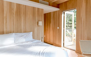 How does Airbnb rank listings when searching for similar properties?
